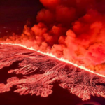 สถานการณ์ฉุกเฉิน “ไอซ์แลนด์” อพยพหนีภูเขาไฟปะทุ